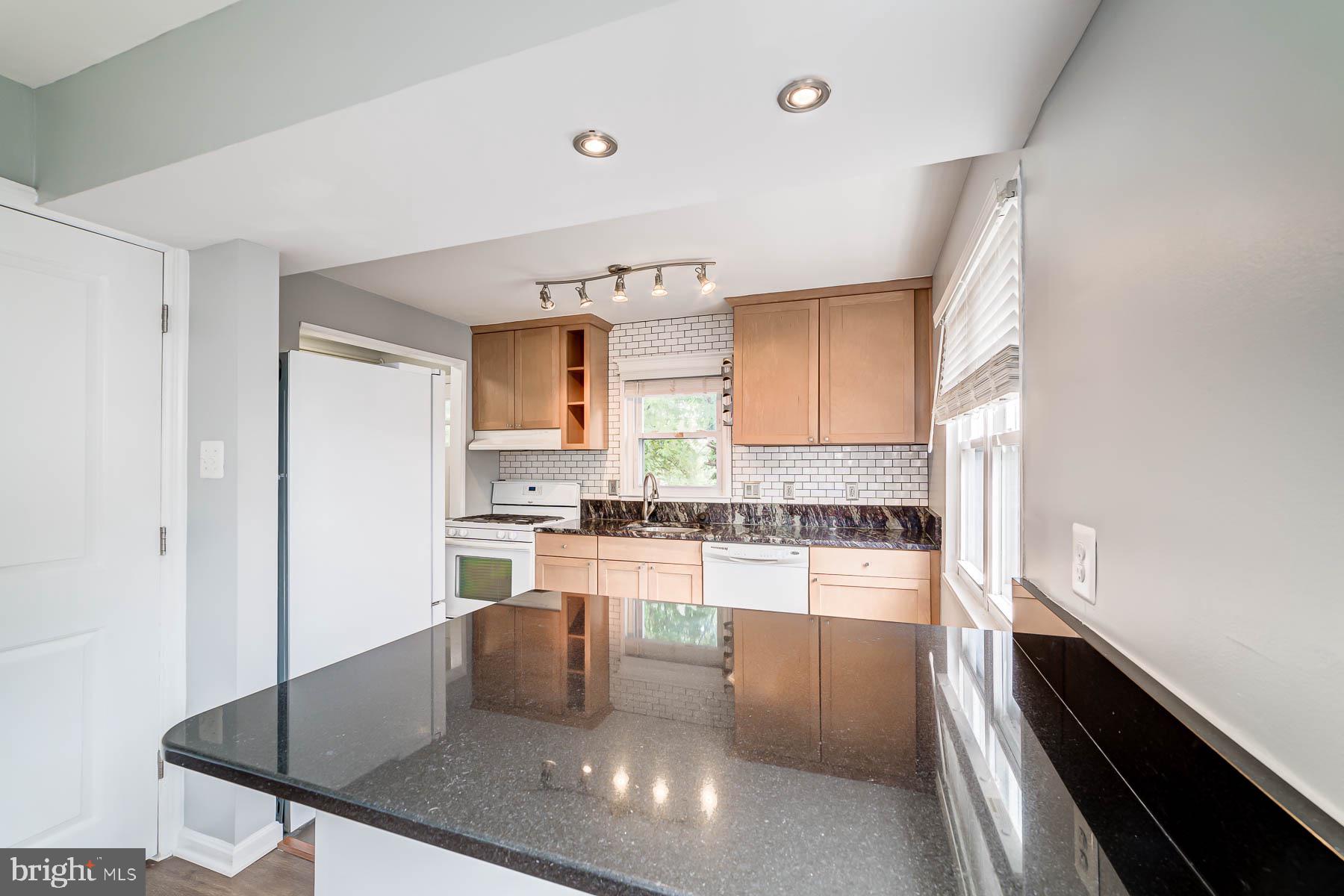 HUNTINGTON - Residential Lease