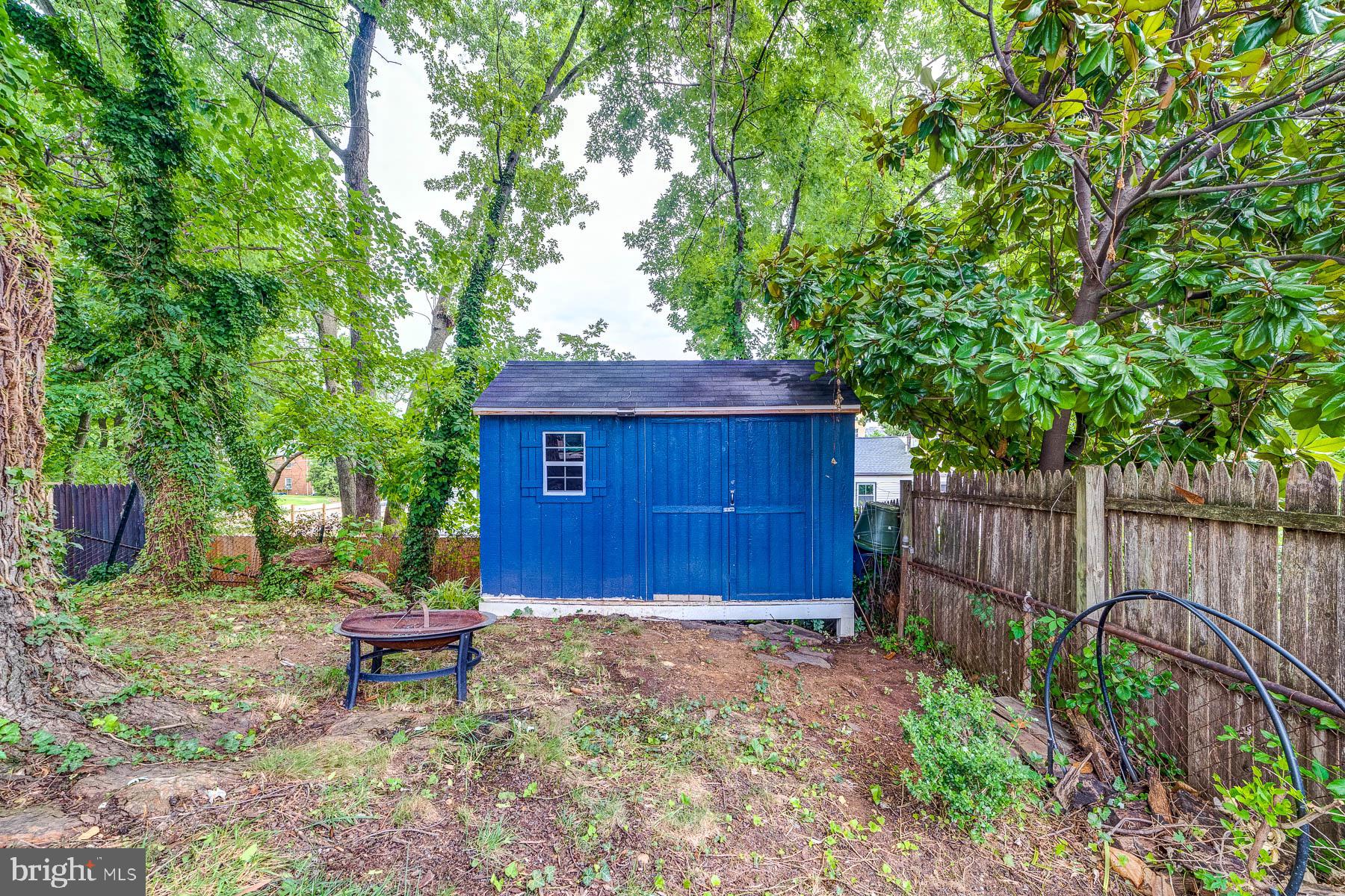 HUNTINGTON - Residential Lease