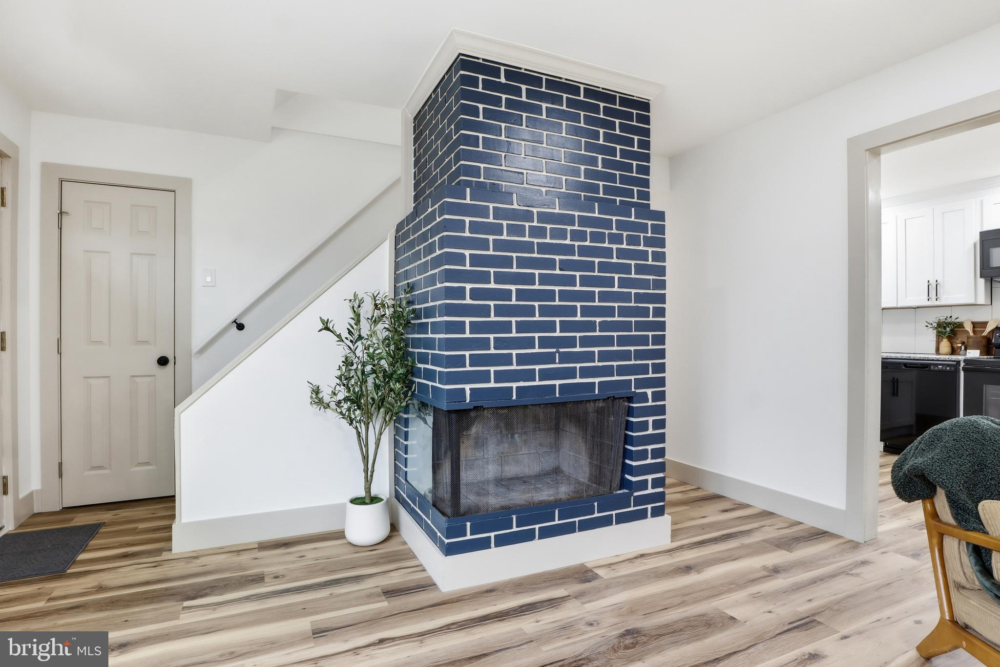 1512 CONTINENTAL ROAD