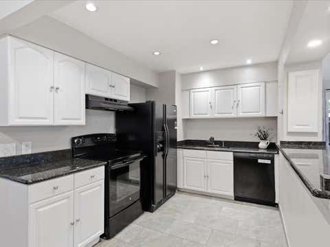 Homes For Rent - 6330 Airlie Road<br/> WARRENTON, VA 20187