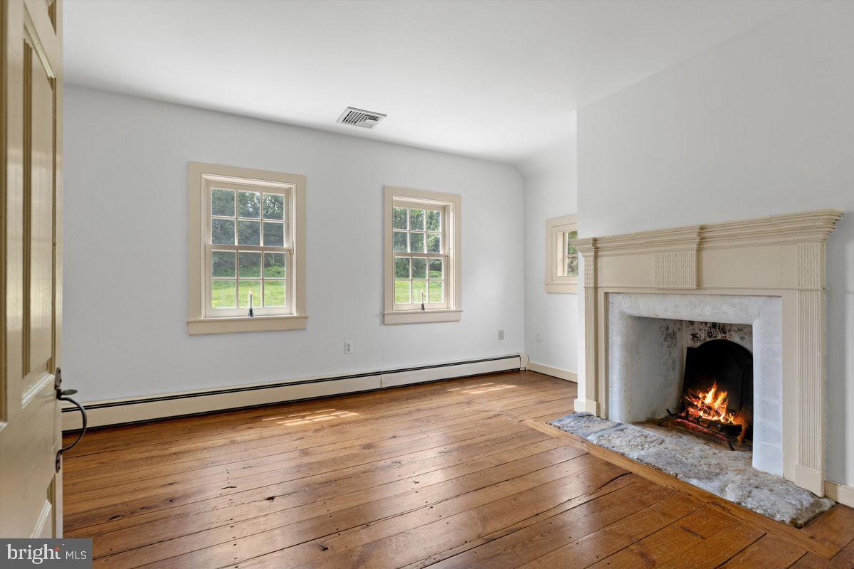 CHESTER SPRINGS - Residential