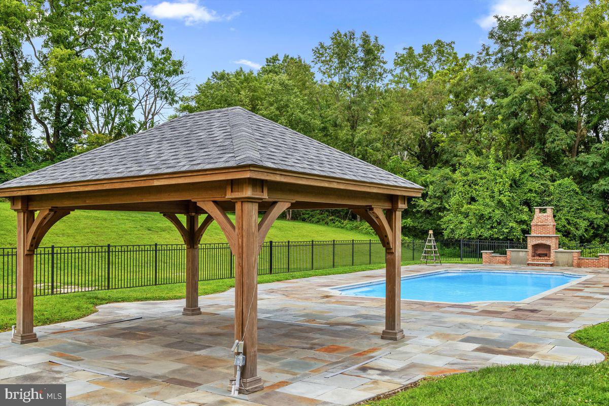 CHESTER SPRINGS - Residential