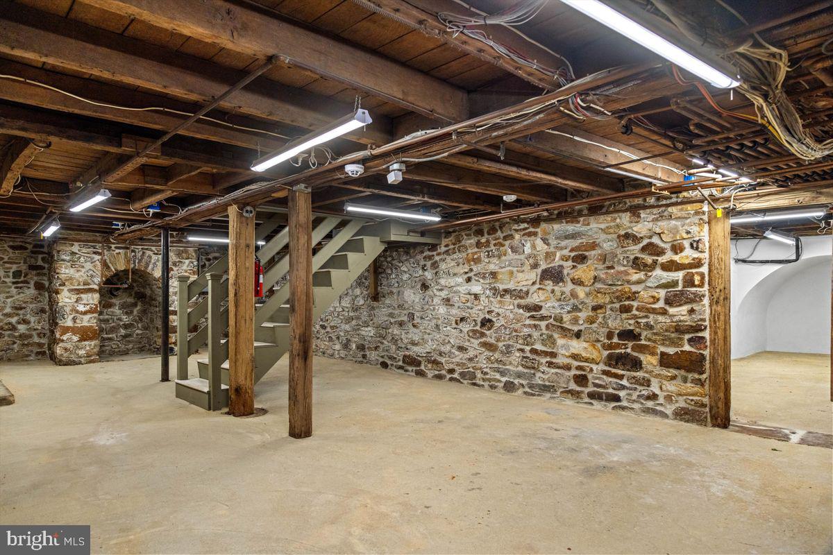 CHESTER SPRINGS - Residential