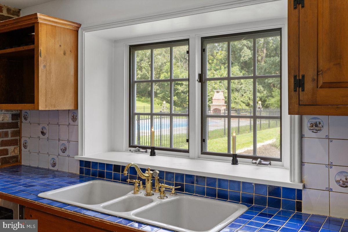 CHESTER SPRINGS - Residential