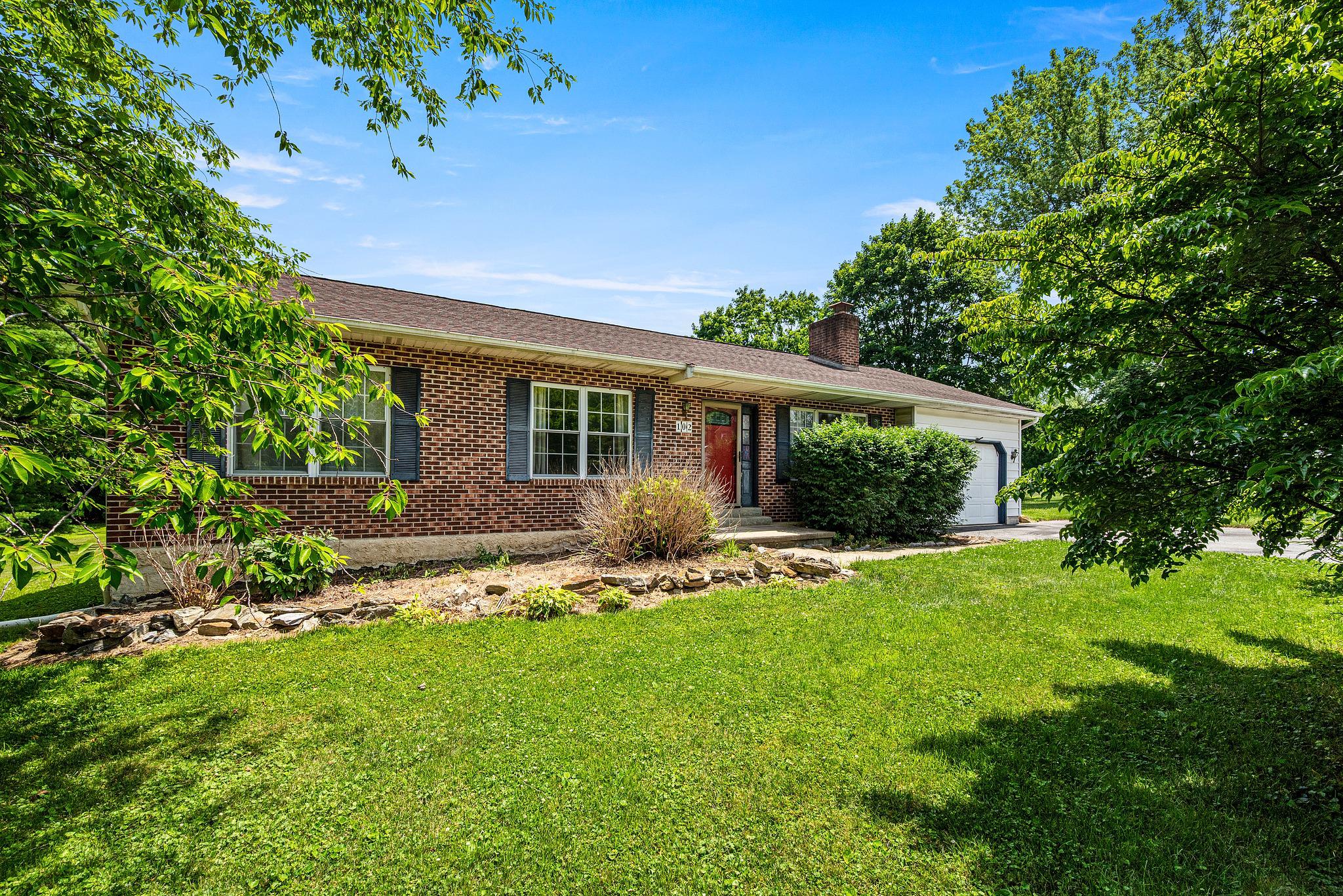 102 MONTGOMERY DRIVE