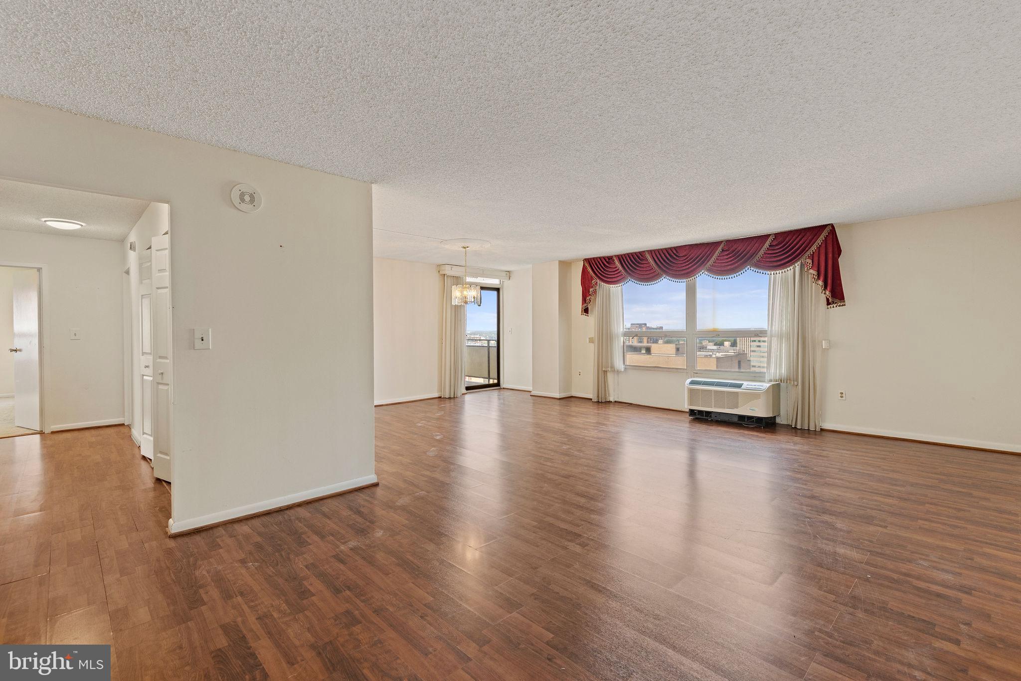 205 E JOPPA ROAD 1606