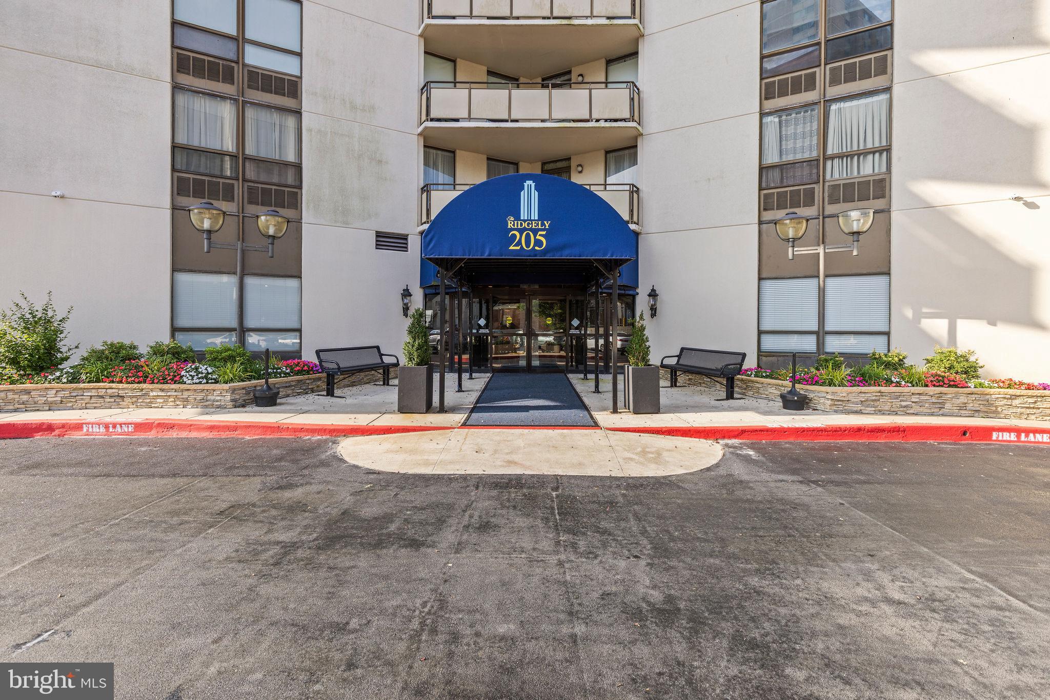 Spacious 2-bedroom, 2-bath end-unit condo on the 16th floor offering incredible views and an unbeatable location. Includes a 1-car garage, additional storage unit, and a host of amenities—outdoor pool, library, fitness/exercise area, and 24-hour front desk attendant. Well-maintained and ready for your personal touch.