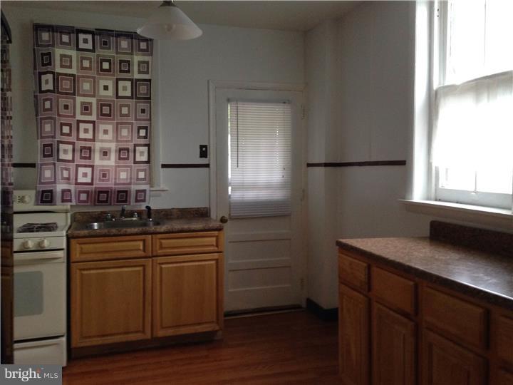 OVERBROOK - Residential Lease