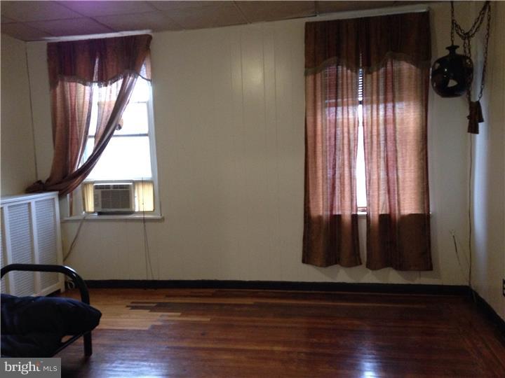 OVERBROOK - Residential Lease