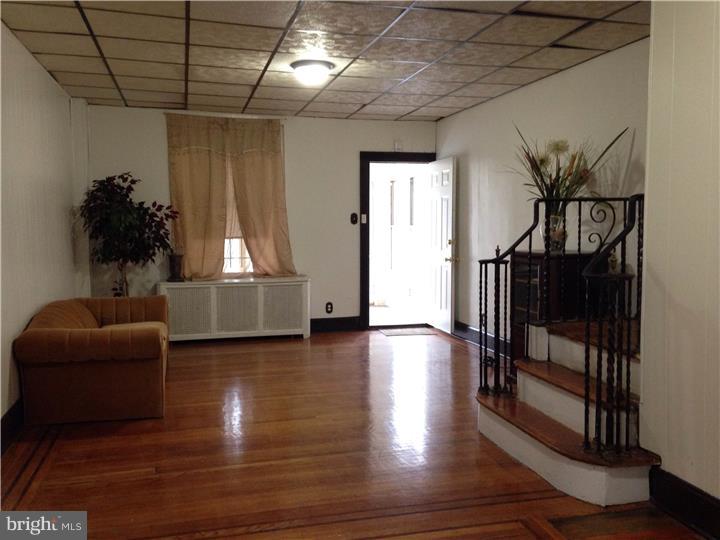 OVERBROOK - Residential Lease