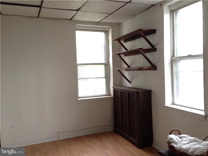 OVERBROOK - Residential Lease