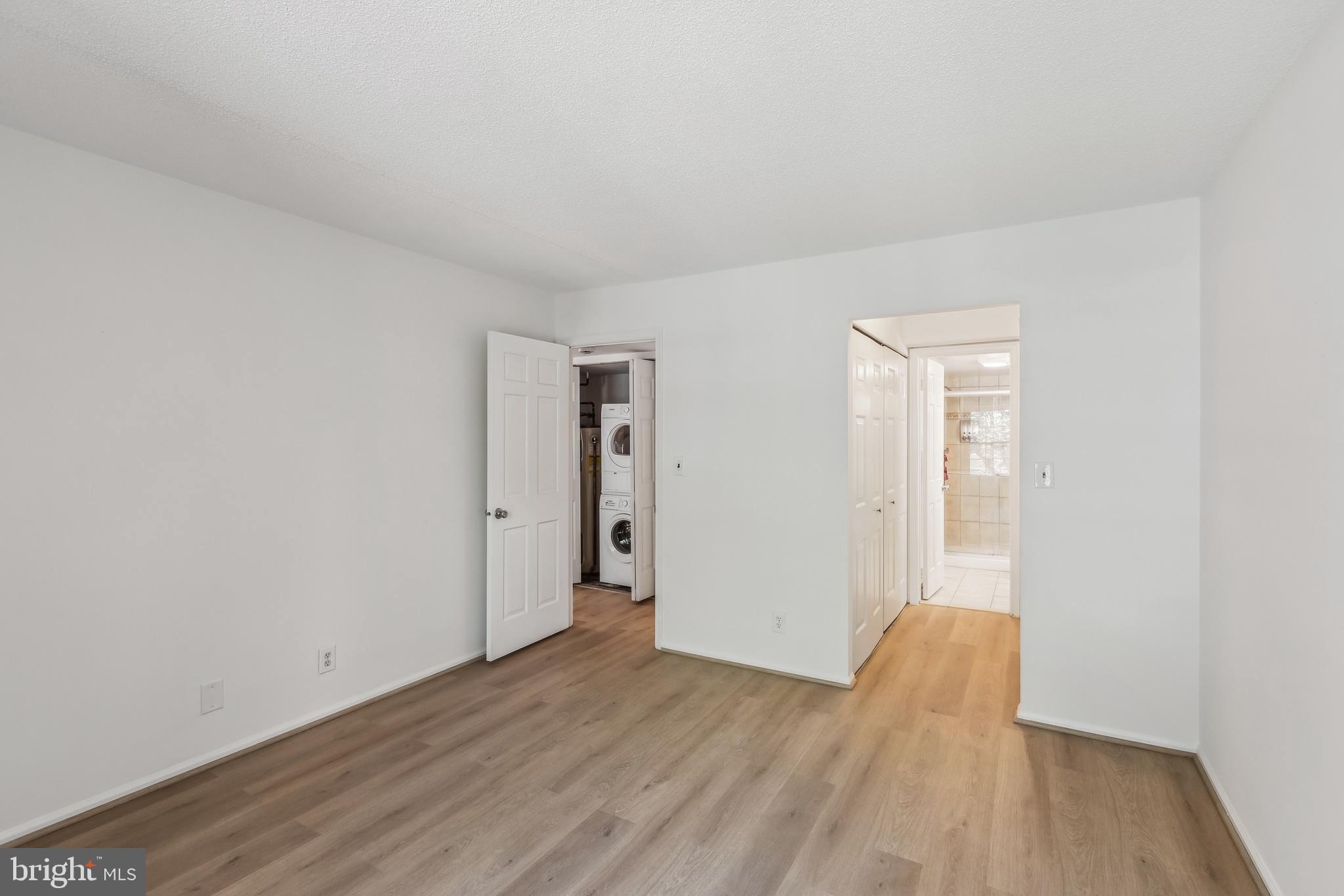 THE COLONIES - Residential