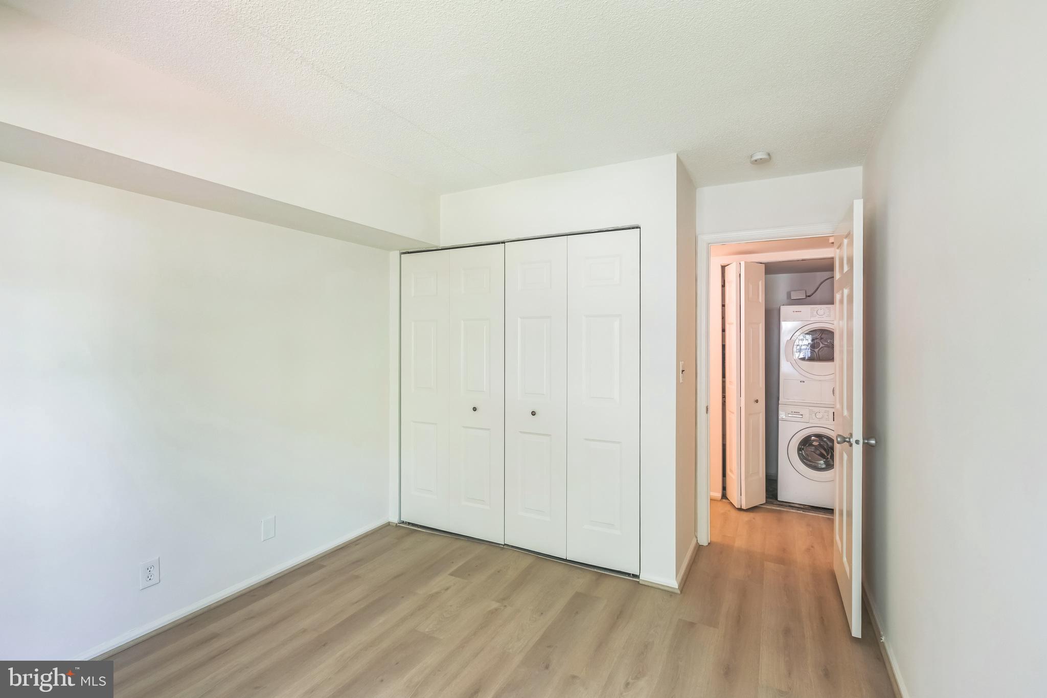 THE COLONIES - Residential