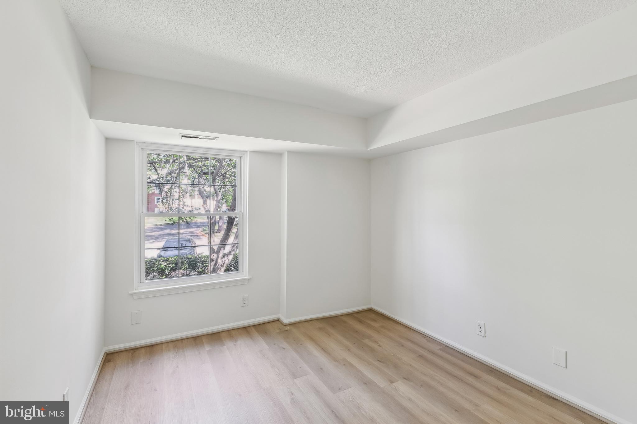 THE COLONIES - Residential