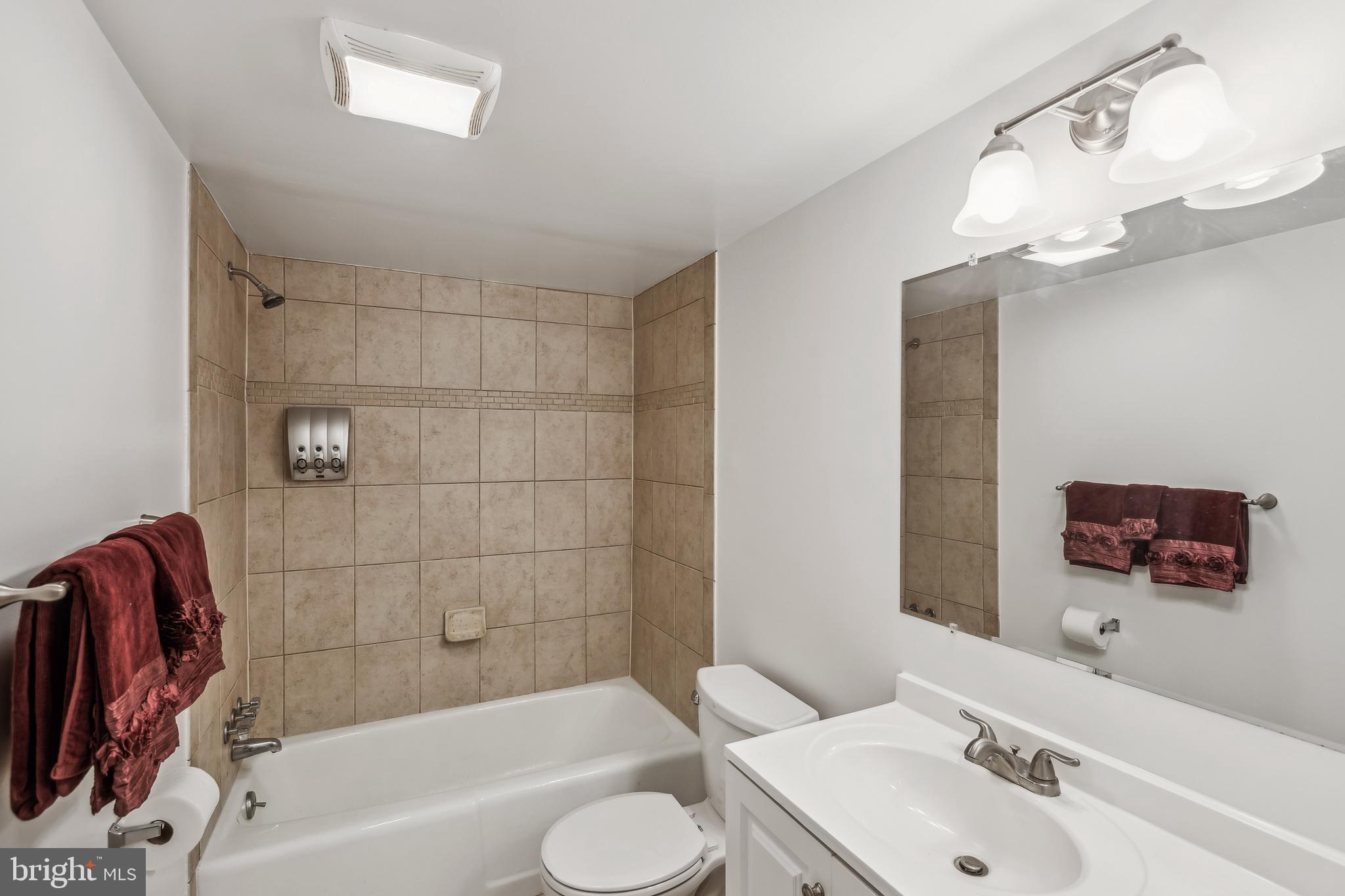 THE COLONIES - Residential