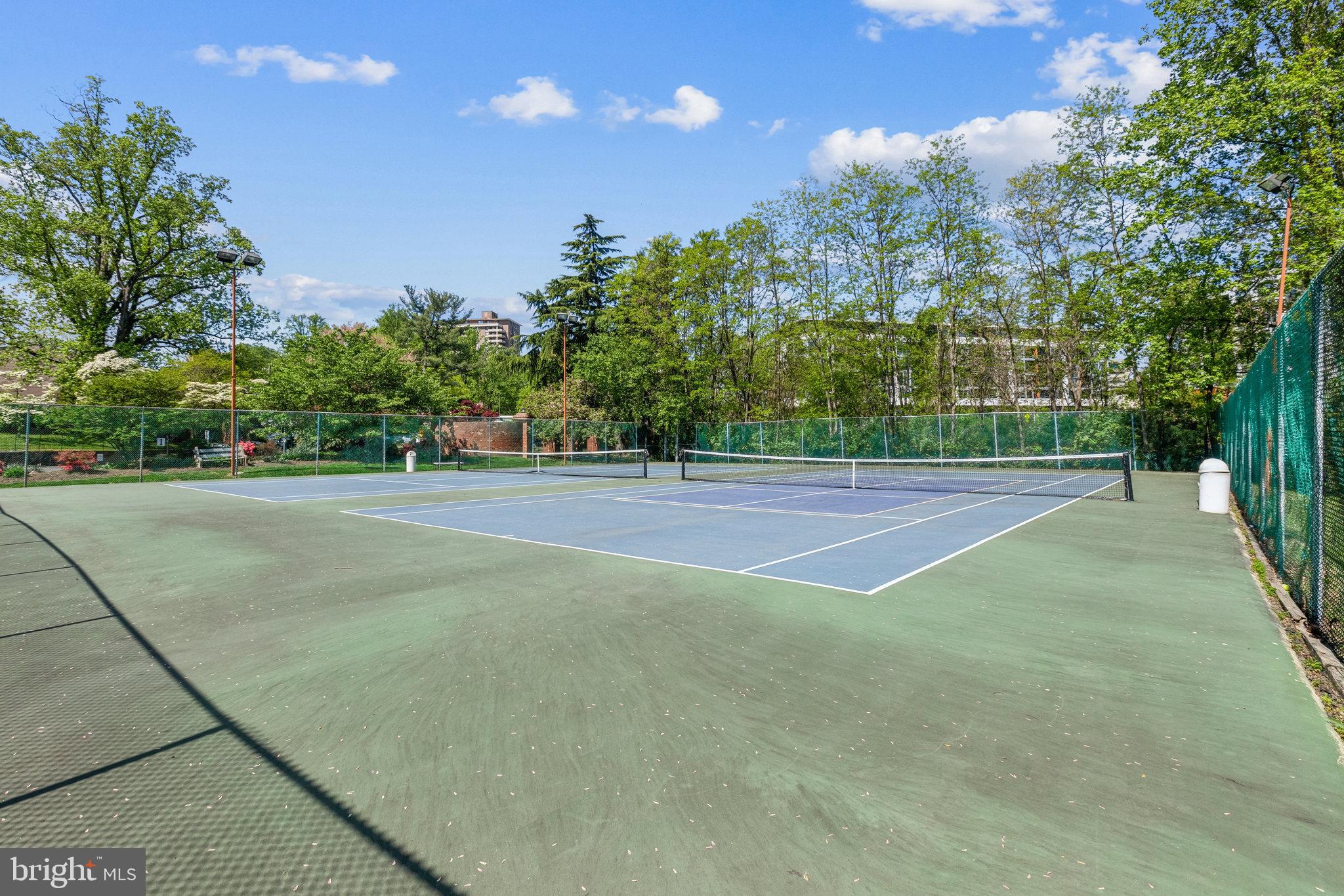 THE COLONIES - Residential