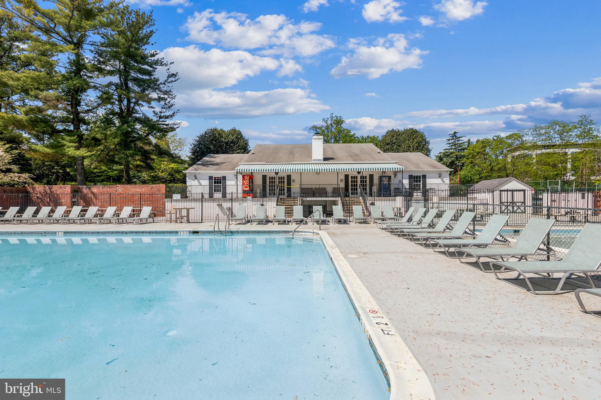 THE COLONIES - Residential