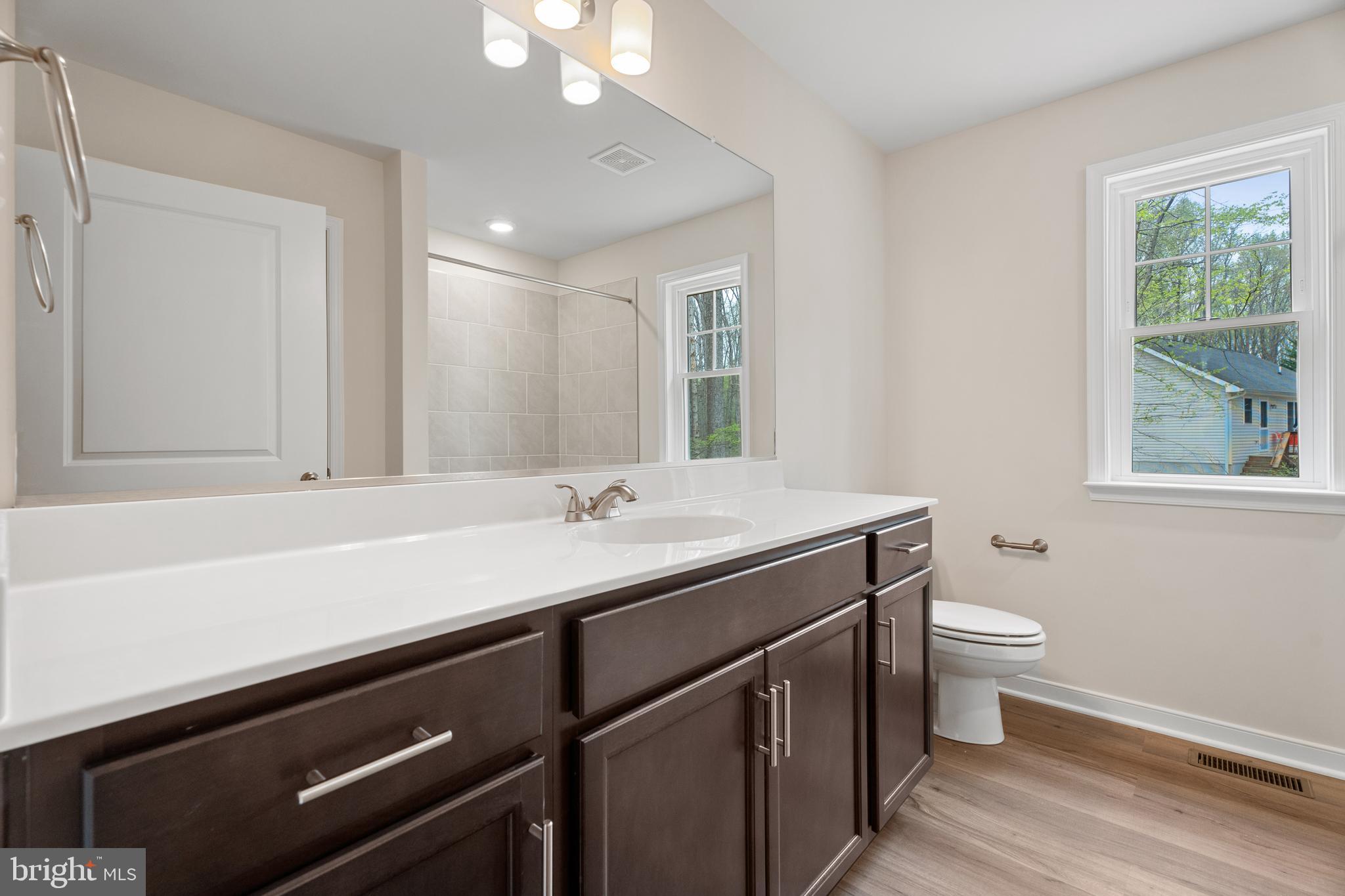 GARLAND LAKE - Residential