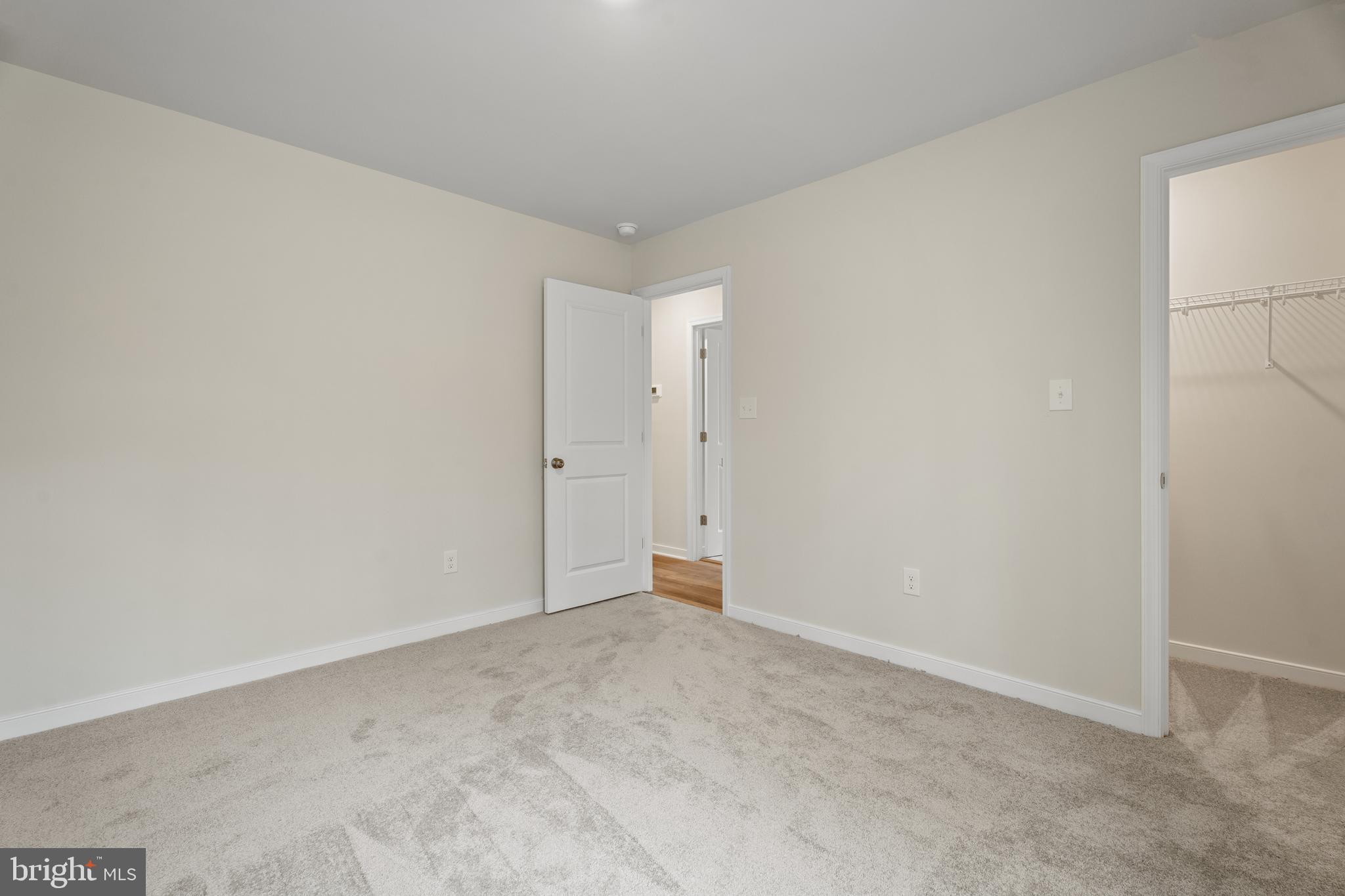 GARLAND LAKE - Residential