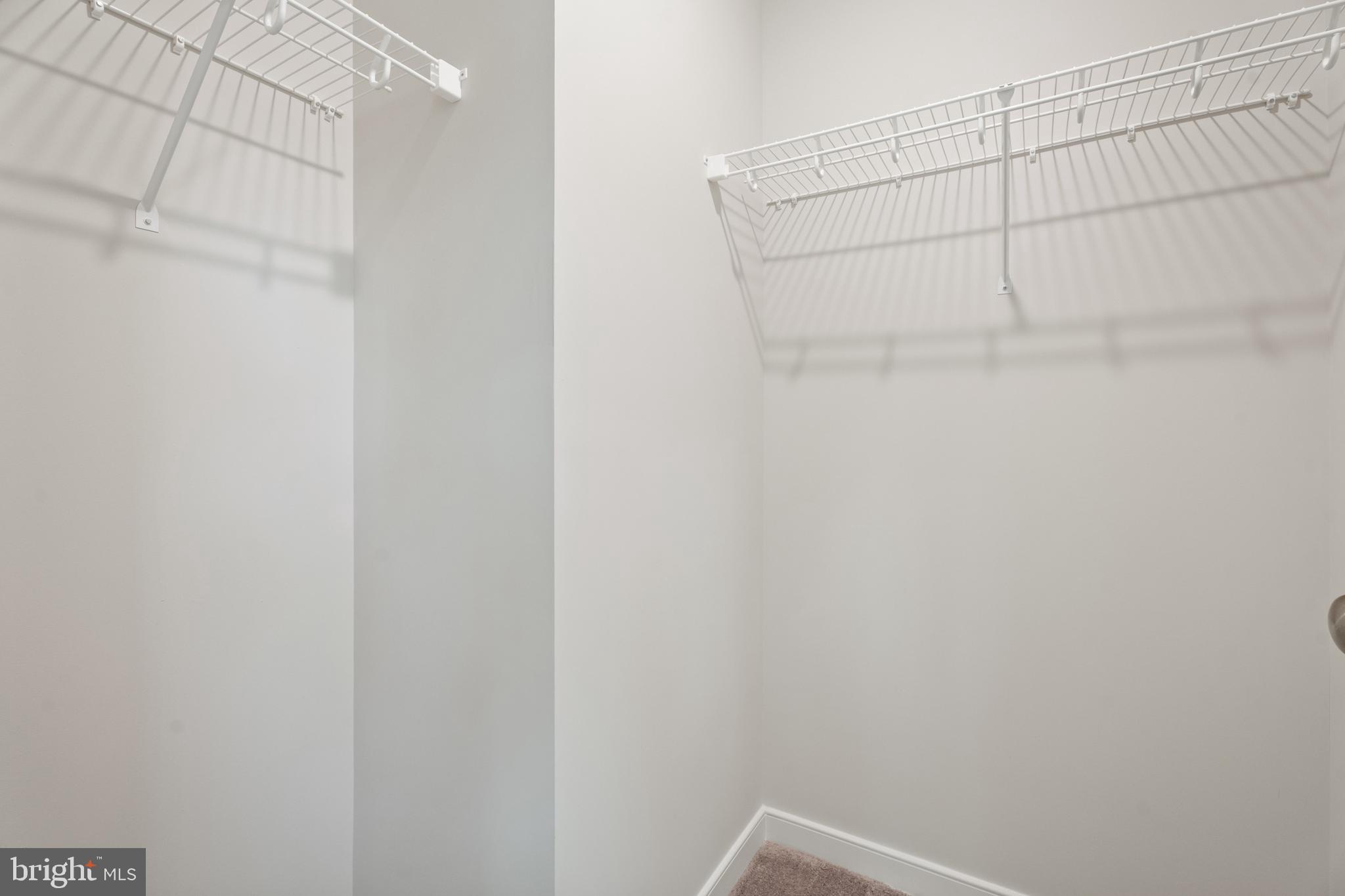 GARLAND LAKE - Residential