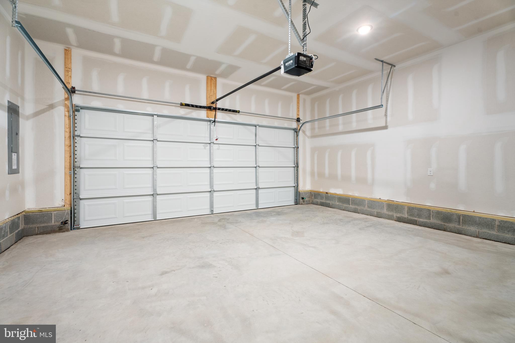 GARLAND LAKE - Residential