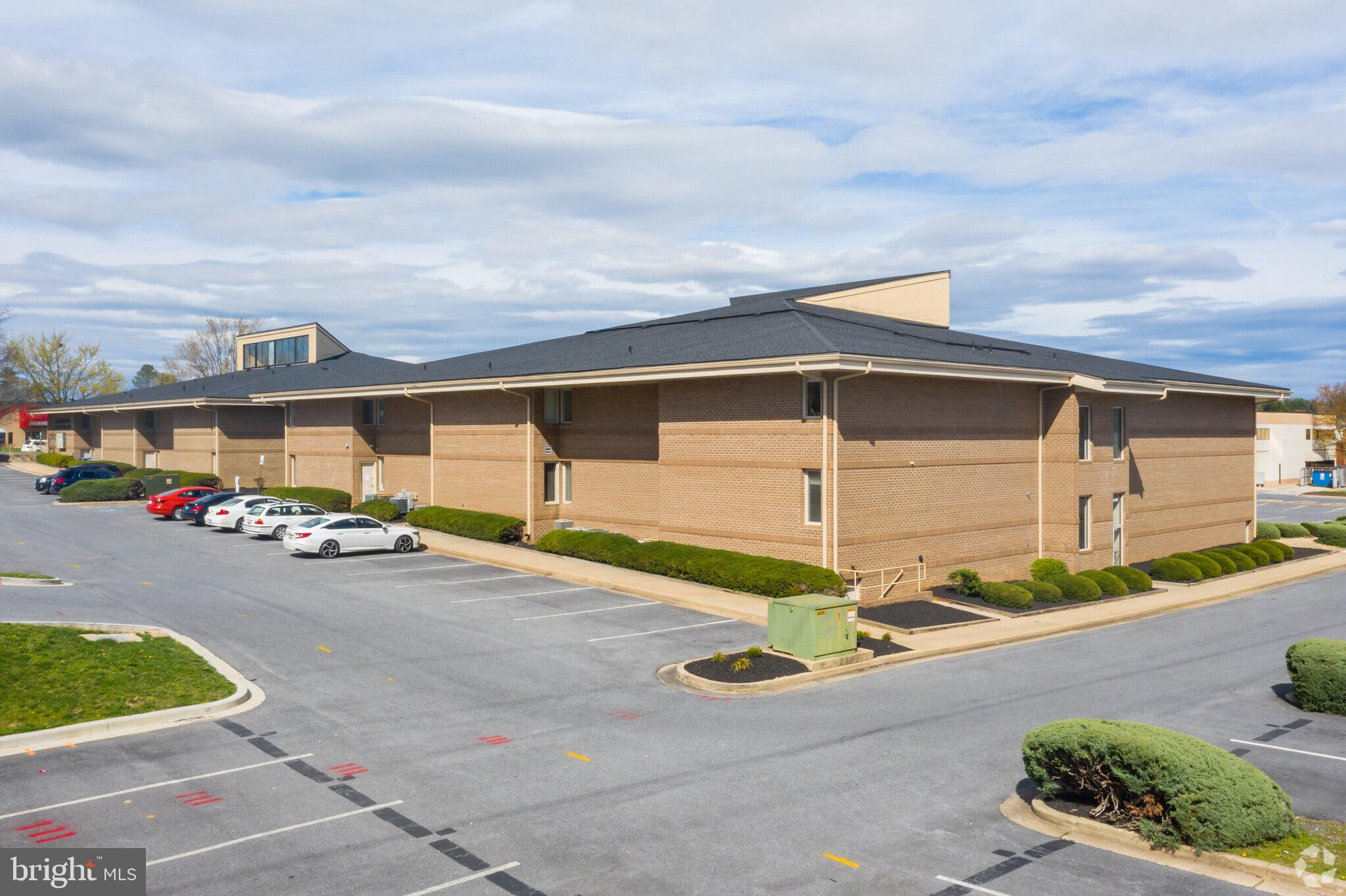 THOMAS JOHNSON SURGERY CENTER - Commercial Lease