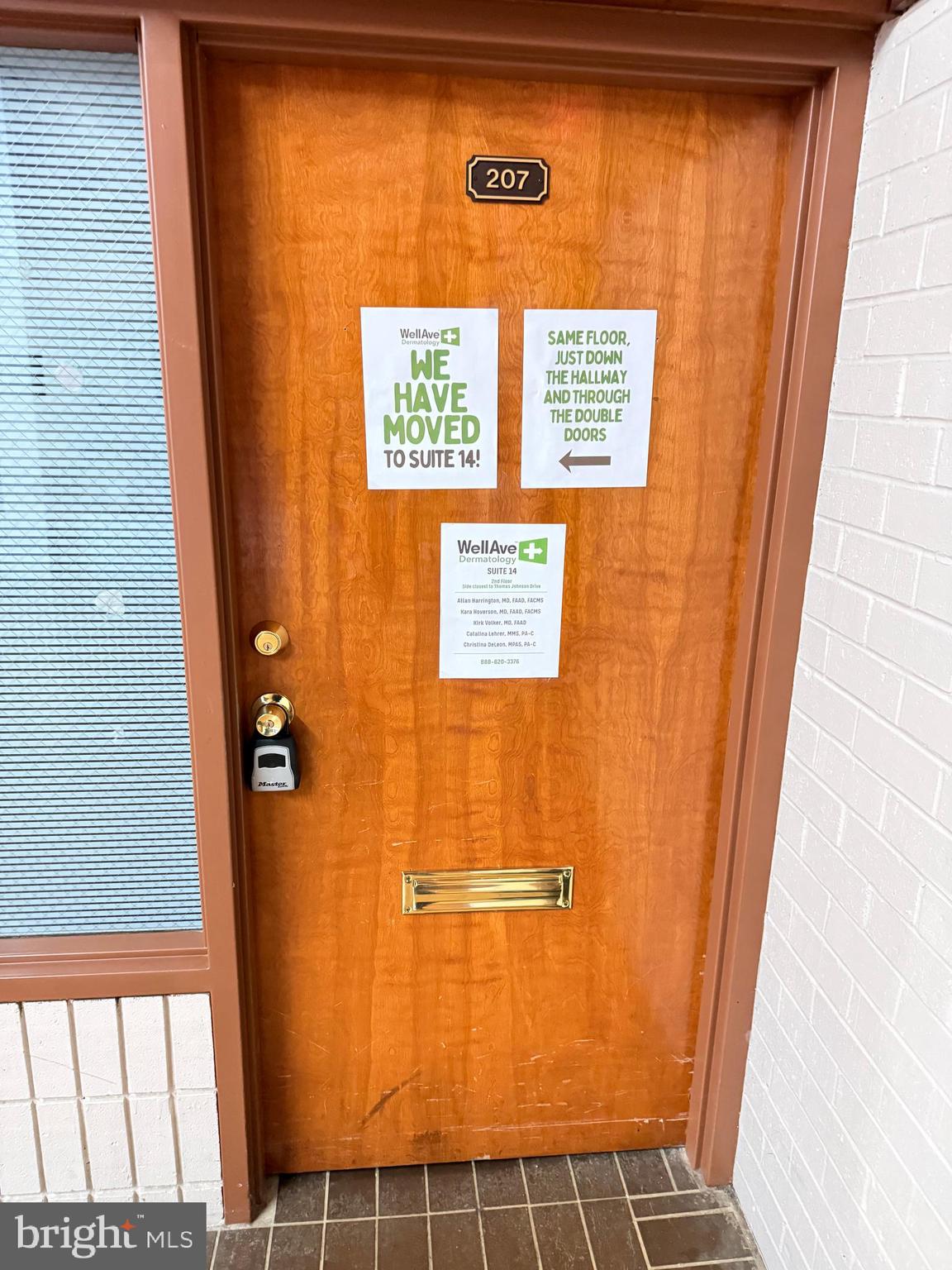 THOMAS JOHNSON SURGERY CENTER - Commercial Lease