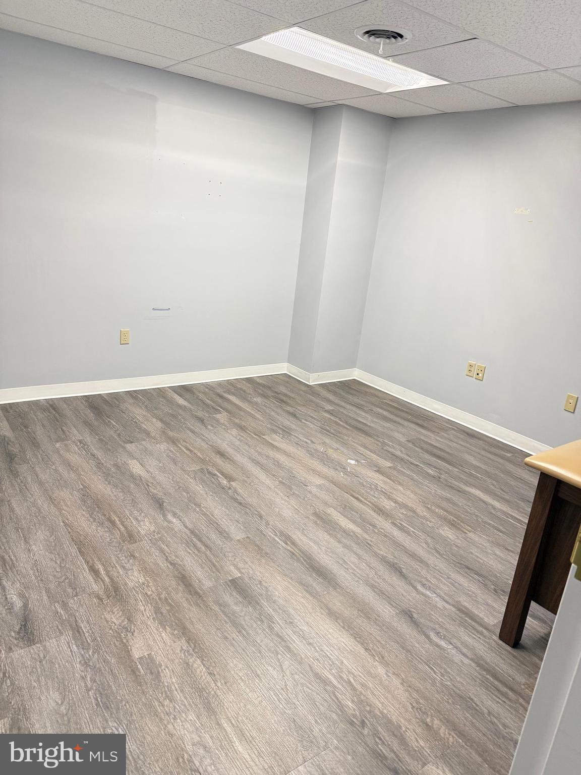 THOMAS JOHNSON SURGERY CENTER - Commercial Lease