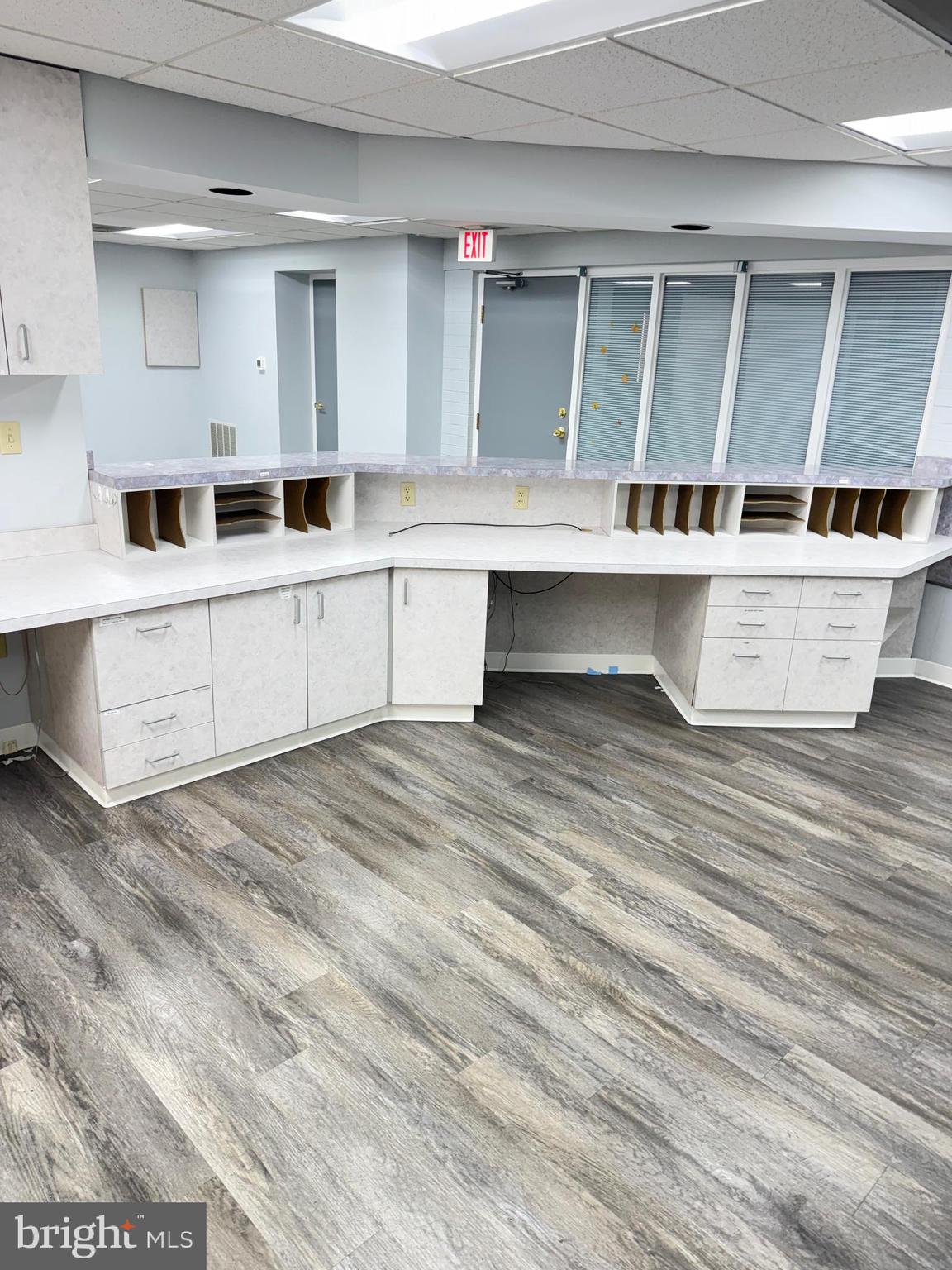 THOMAS JOHNSON SURGERY CENTER - Commercial Lease