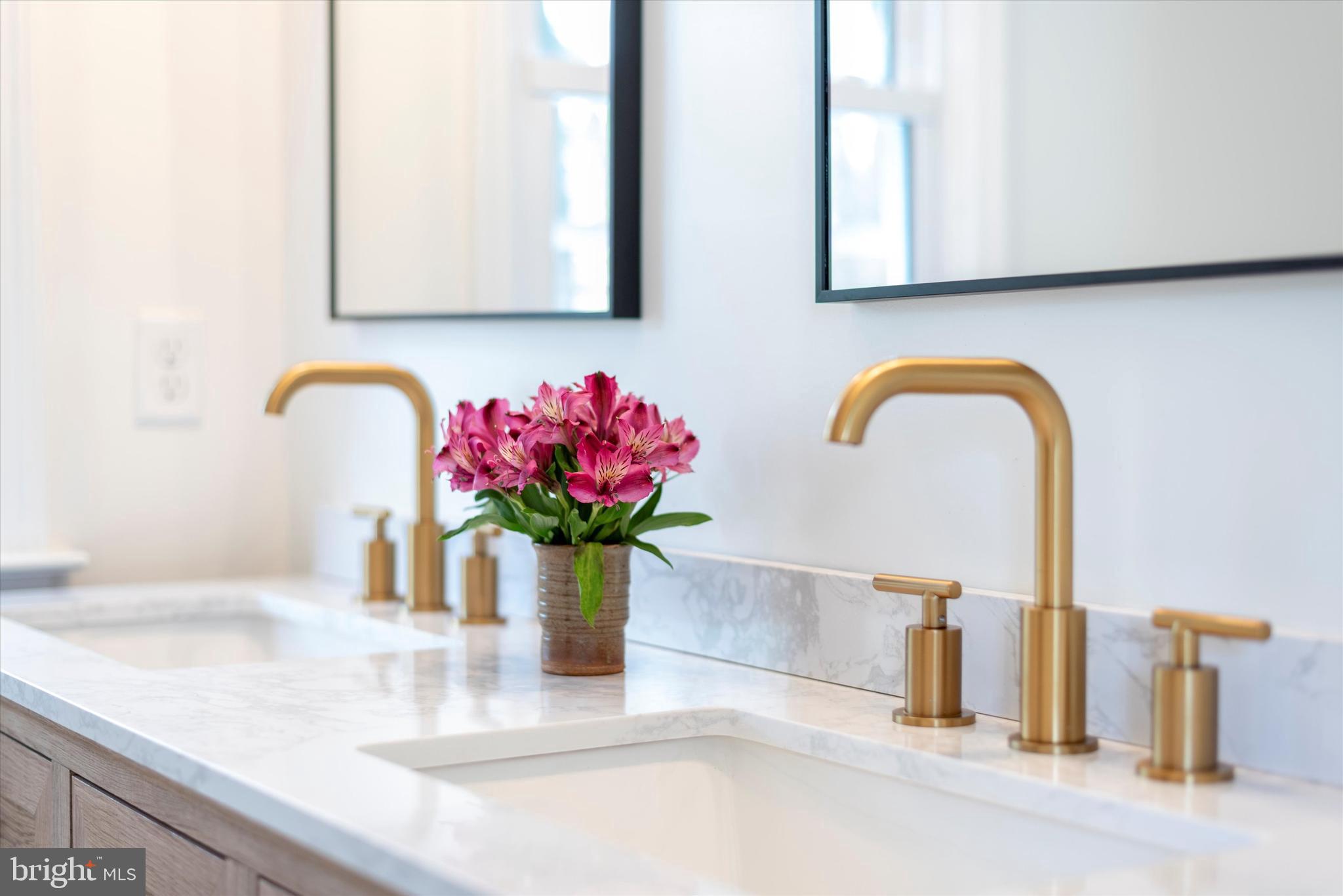 FOUNTAIN HEAD - Residential