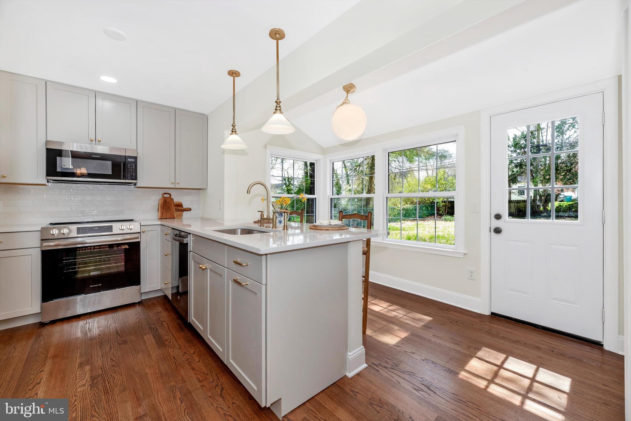 FOUNTAIN HEAD - Residential