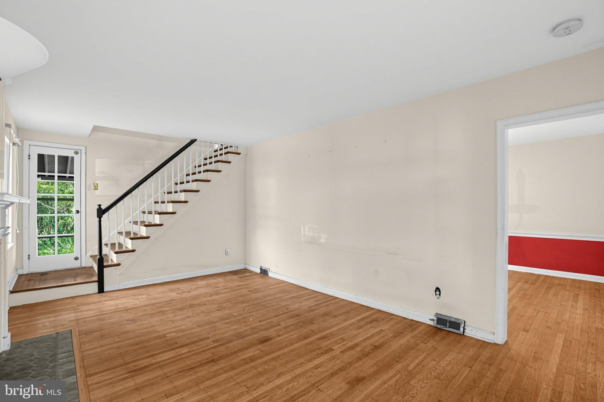 807 WOODSDALE ROAD