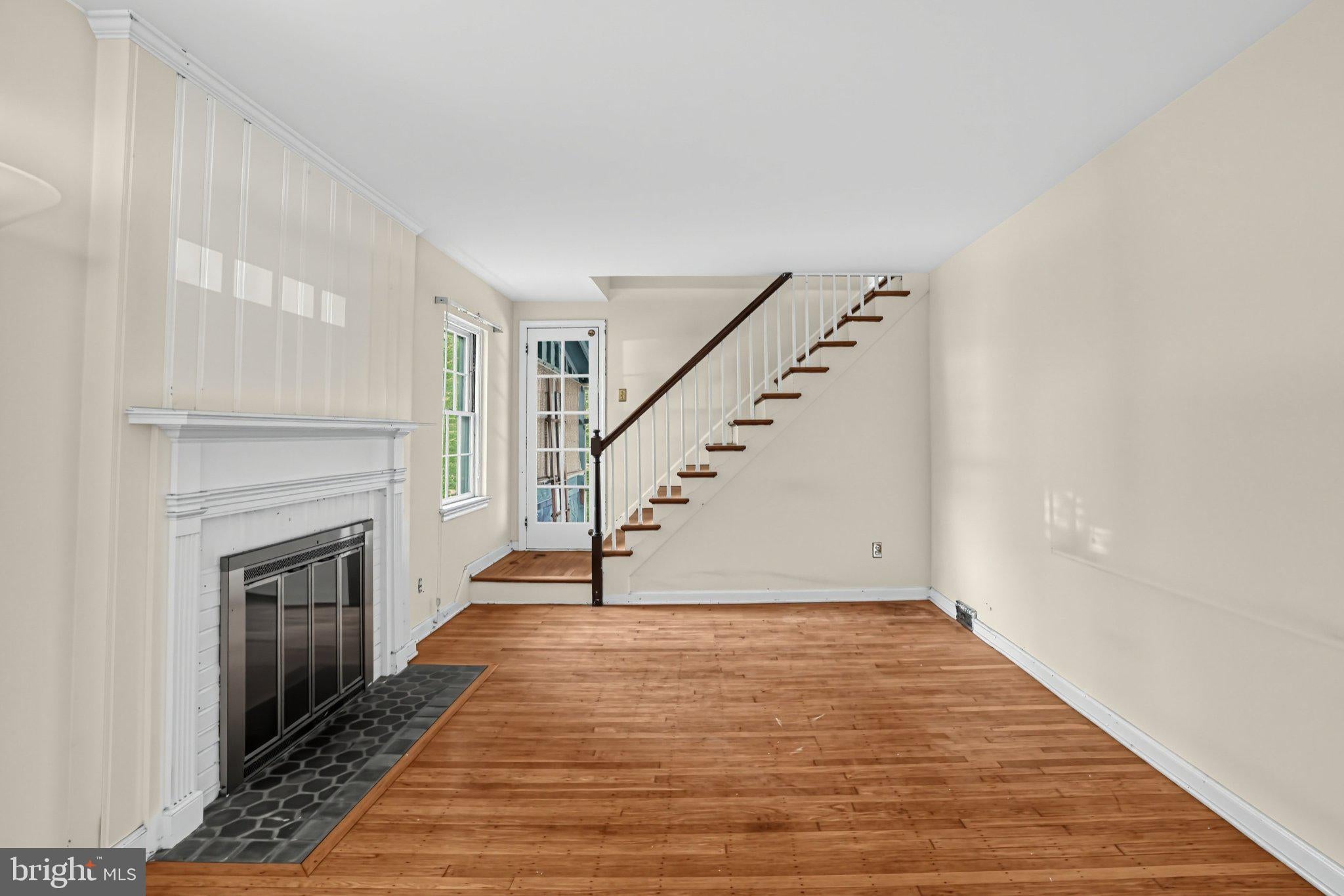 807 WOODSDALE ROAD