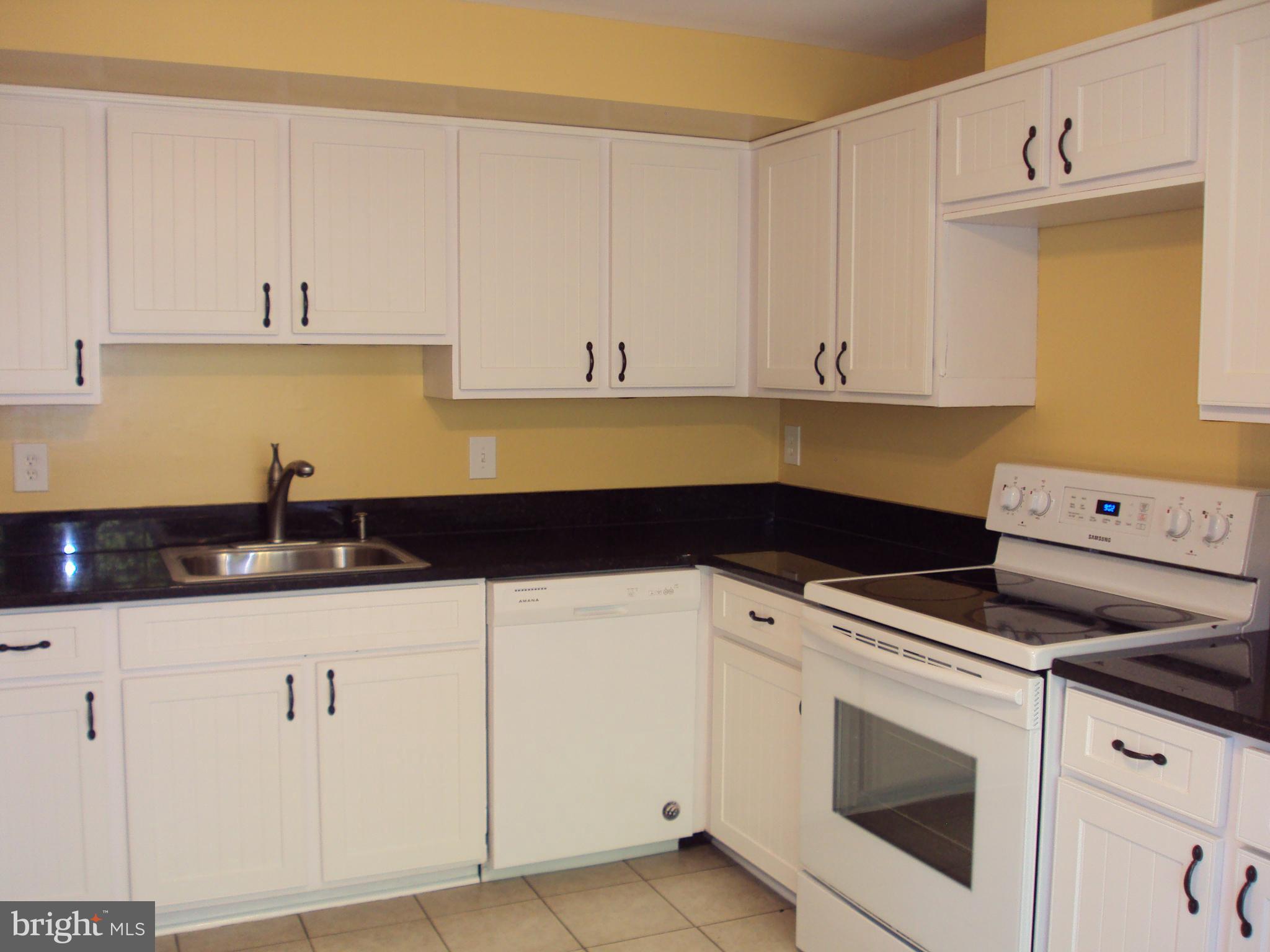 OAKLEIGH - Residential Lease