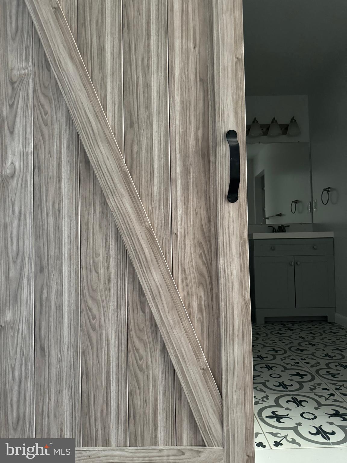 QUEENS LANDING - Residential Lease