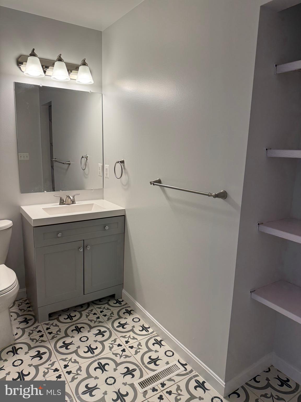 QUEENS LANDING - Residential Lease