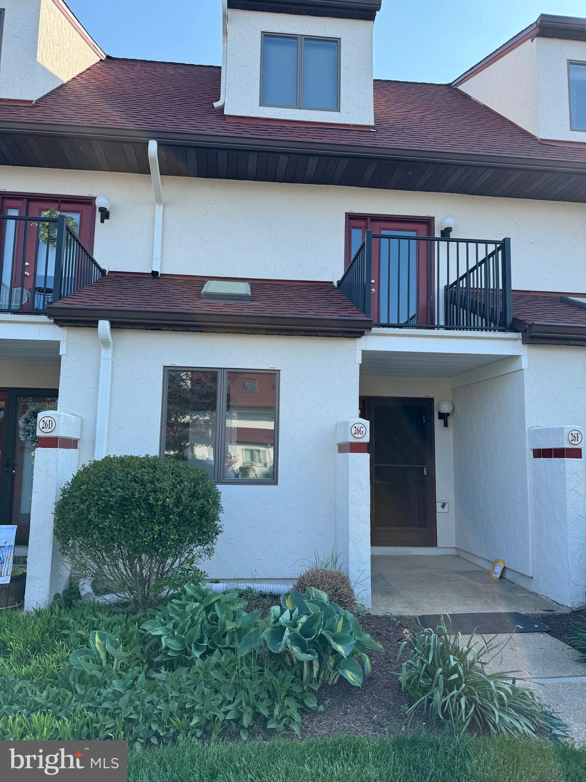 QUEENS LANDING - Residential Lease