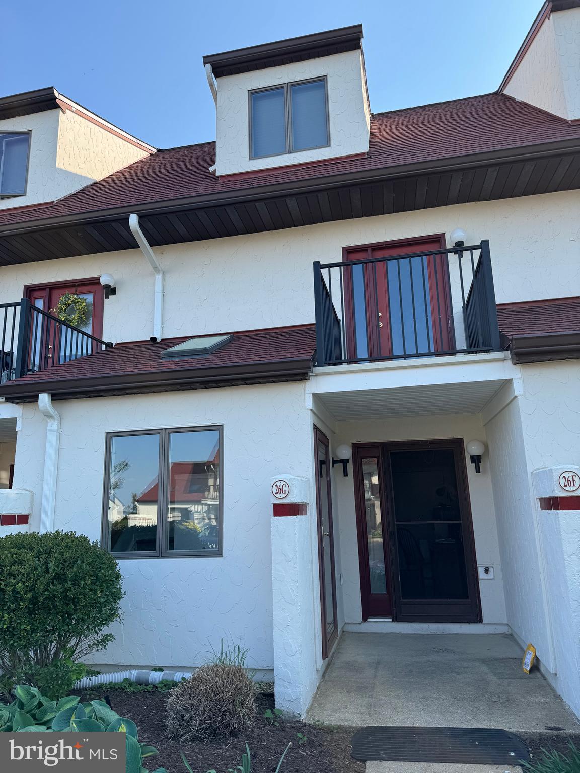 QUEENS LANDING - Residential Lease