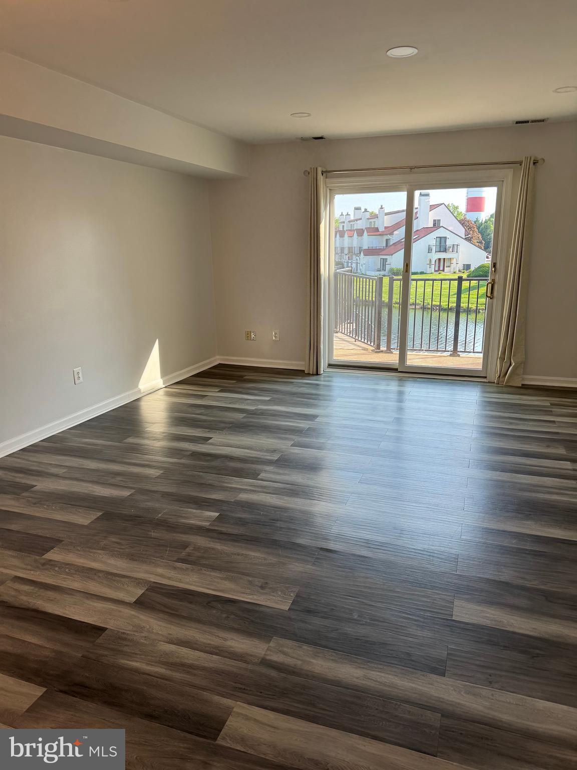 QUEENS LANDING - Residential Lease