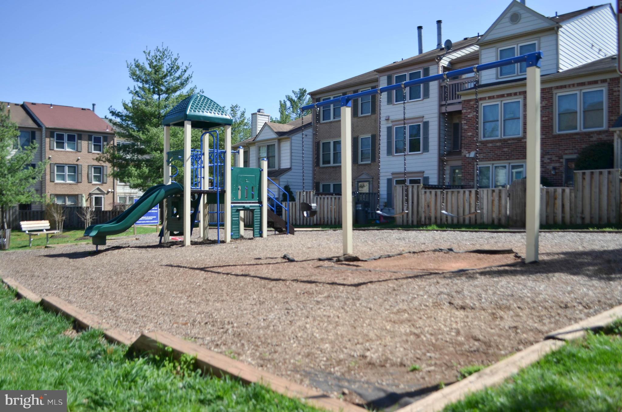 STONINGTON - Residential