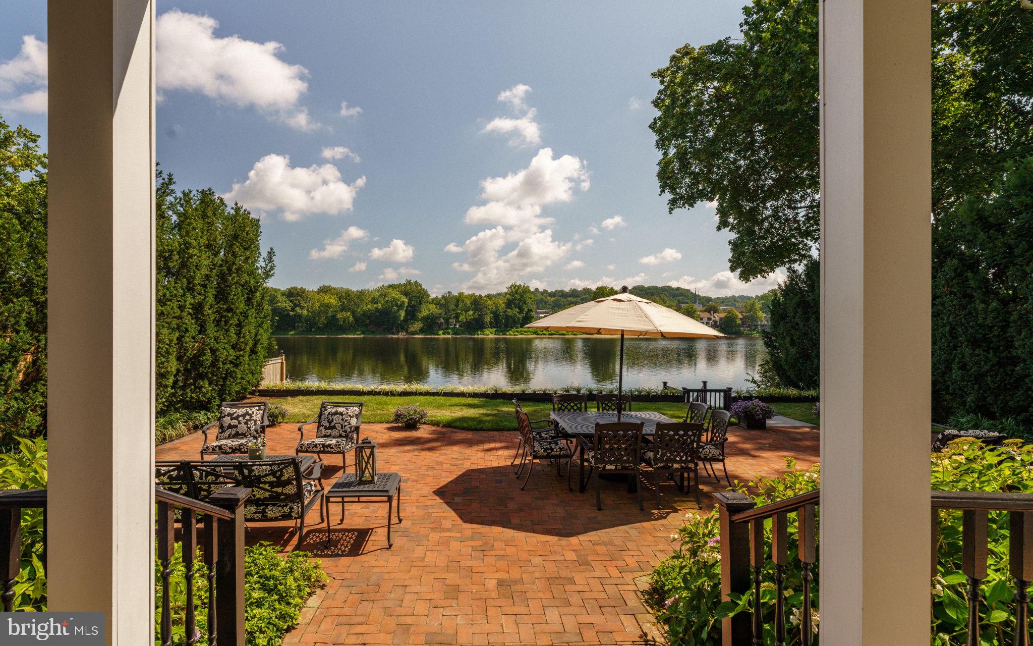 RIVERSTONE - Residential