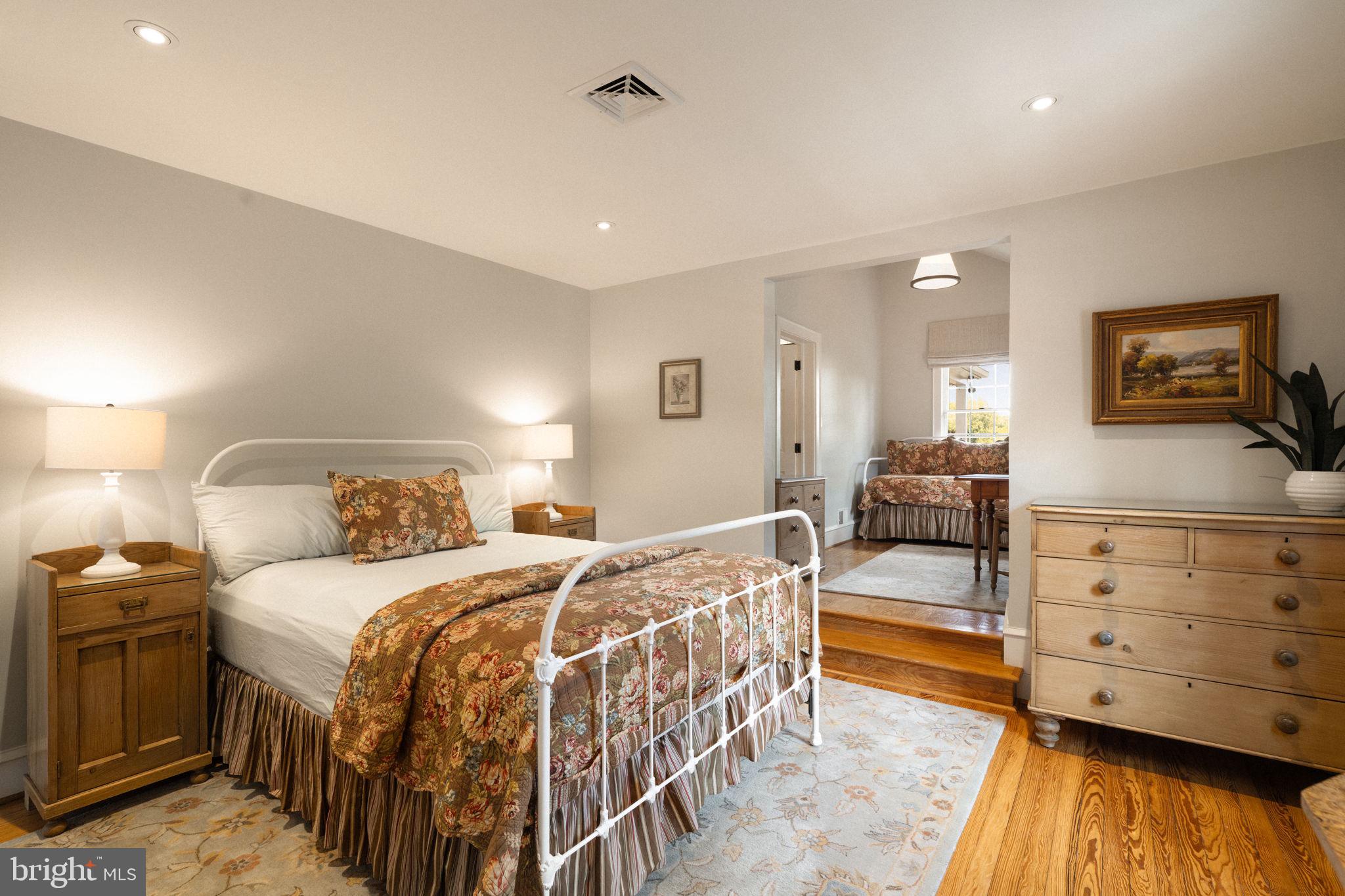 RIVERSTONE - Residential