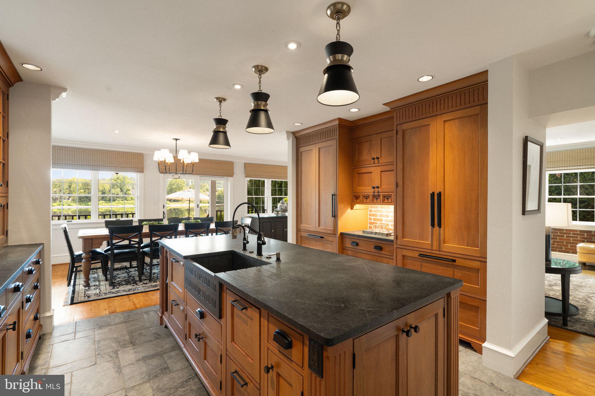 RIVERSTONE - Residential