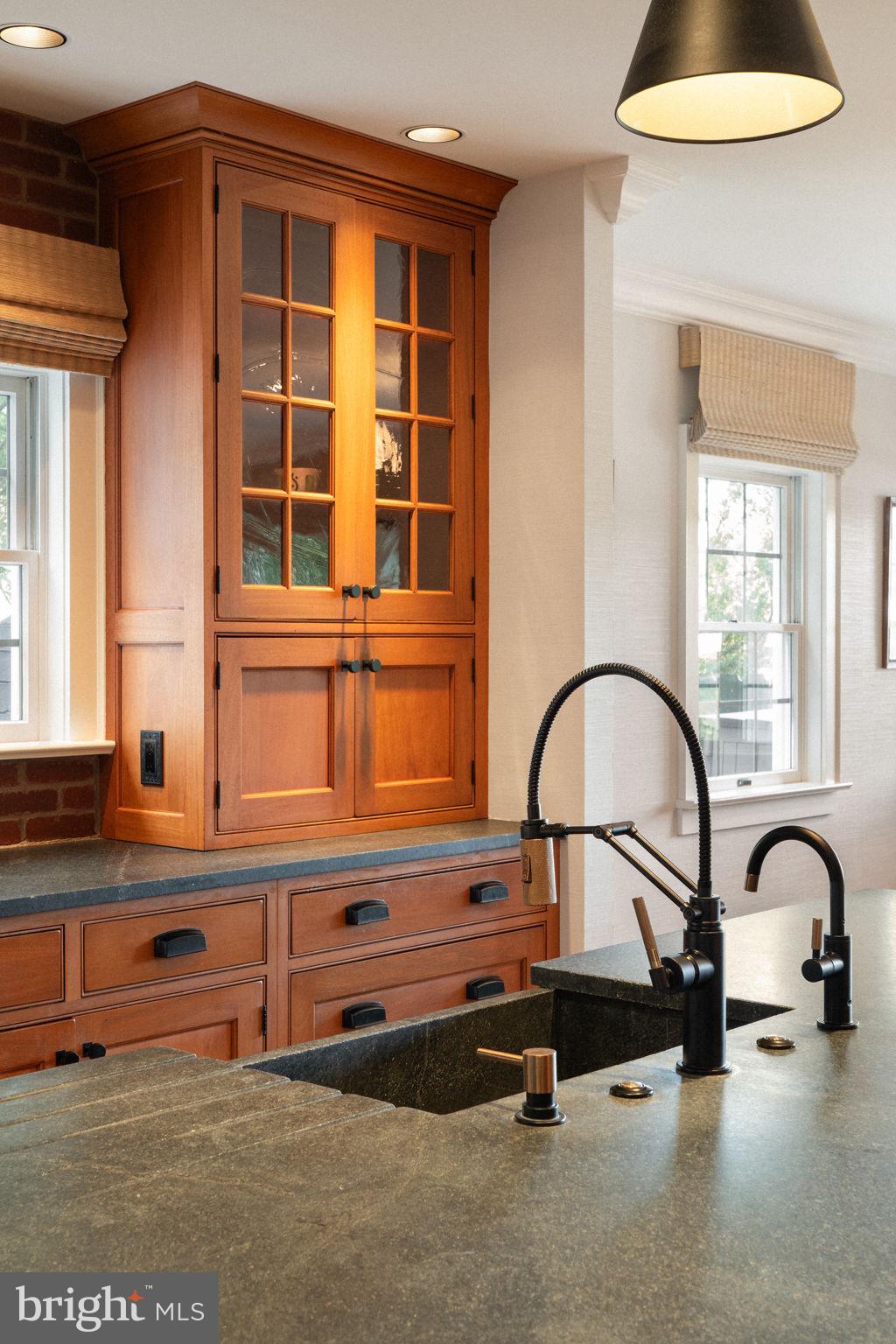 RIVERSTONE - Residential