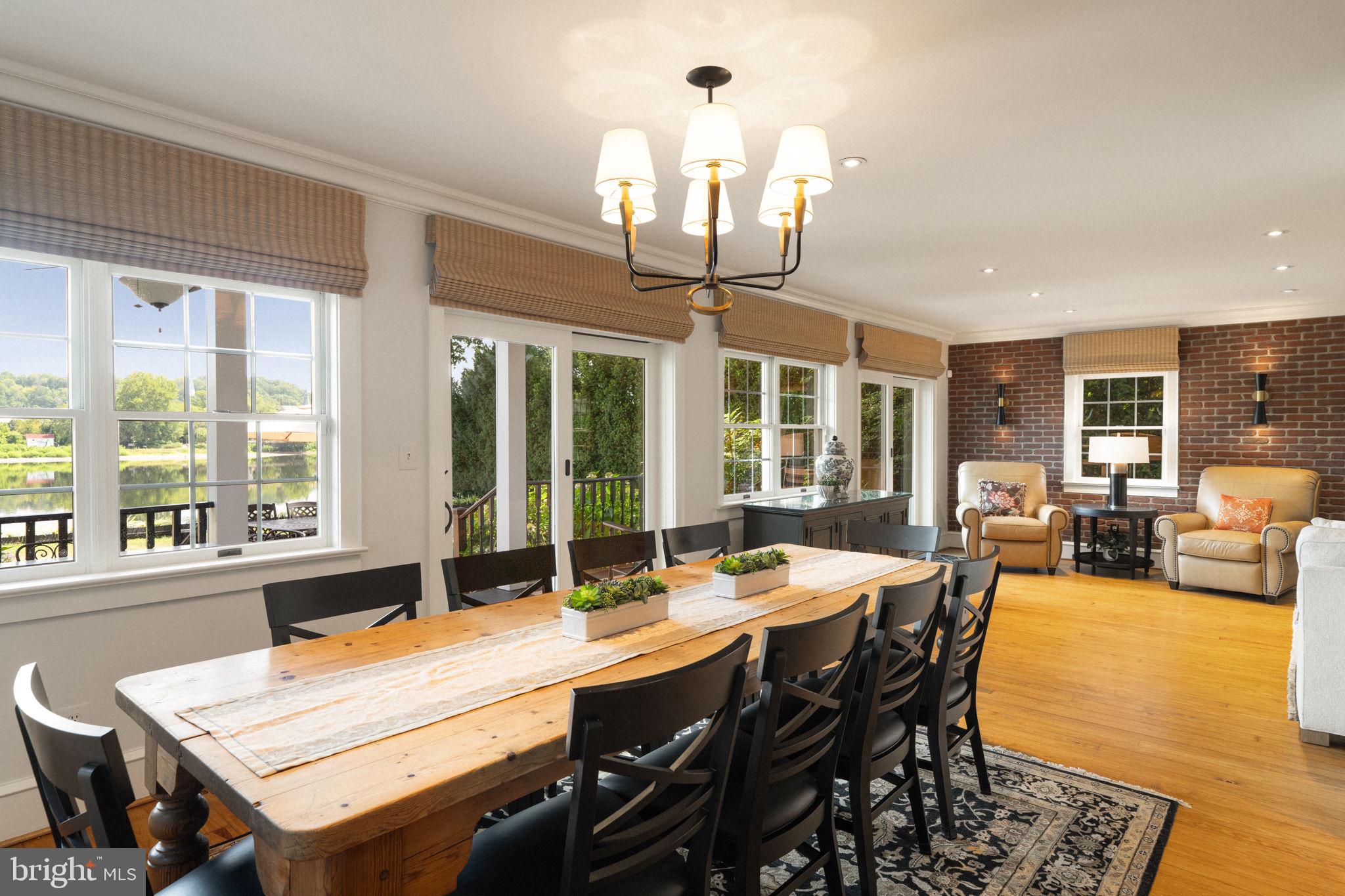 RIVERSTONE - Residential