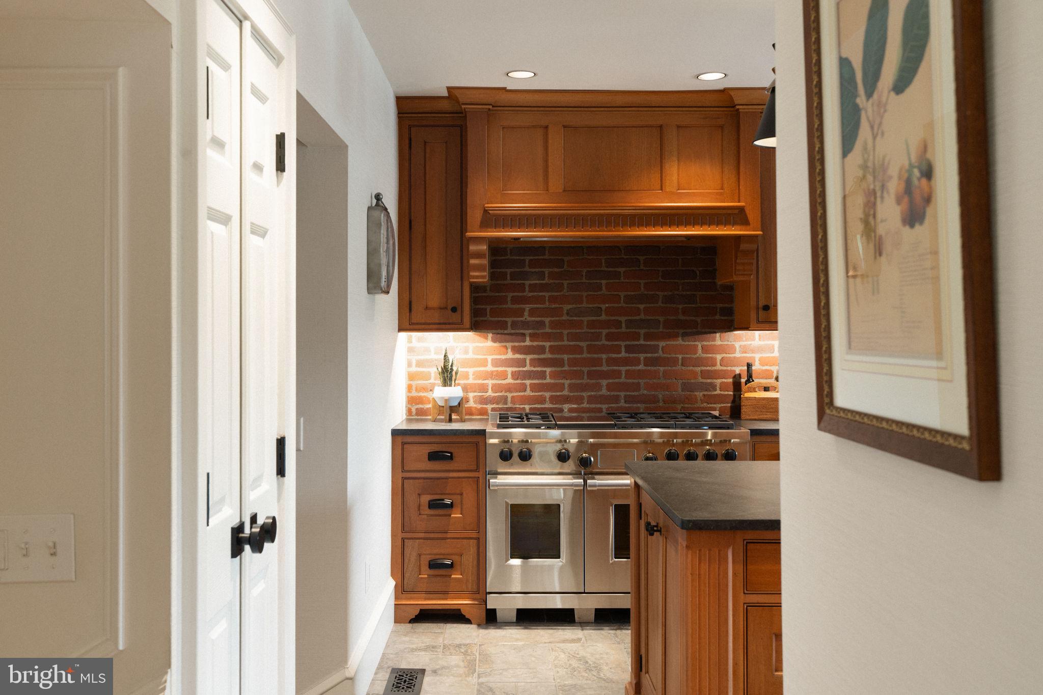 RIVERSTONE - Residential