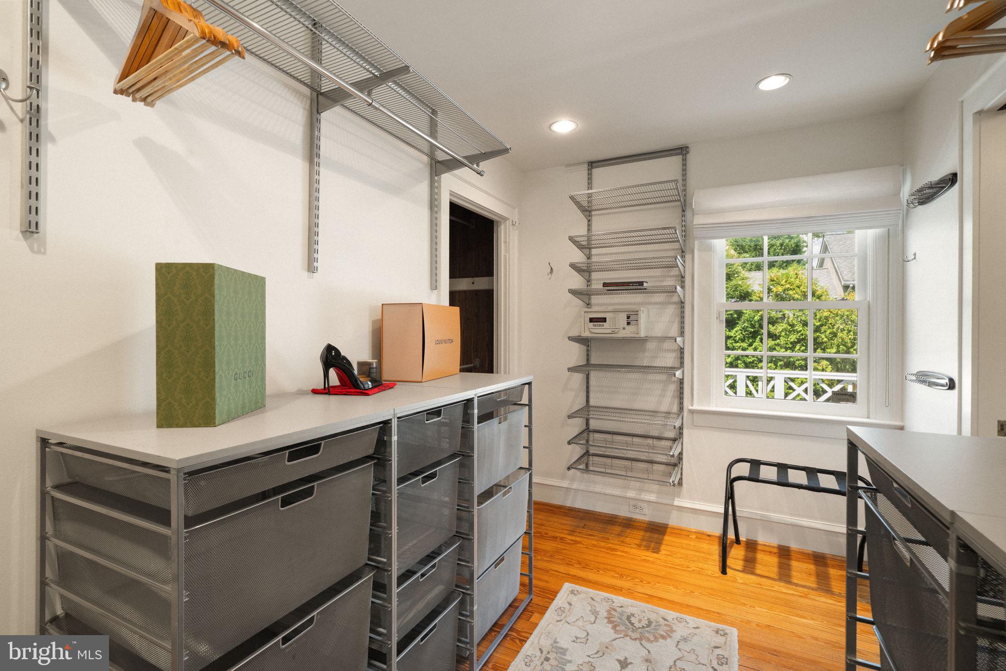 RIVERSTONE - Residential