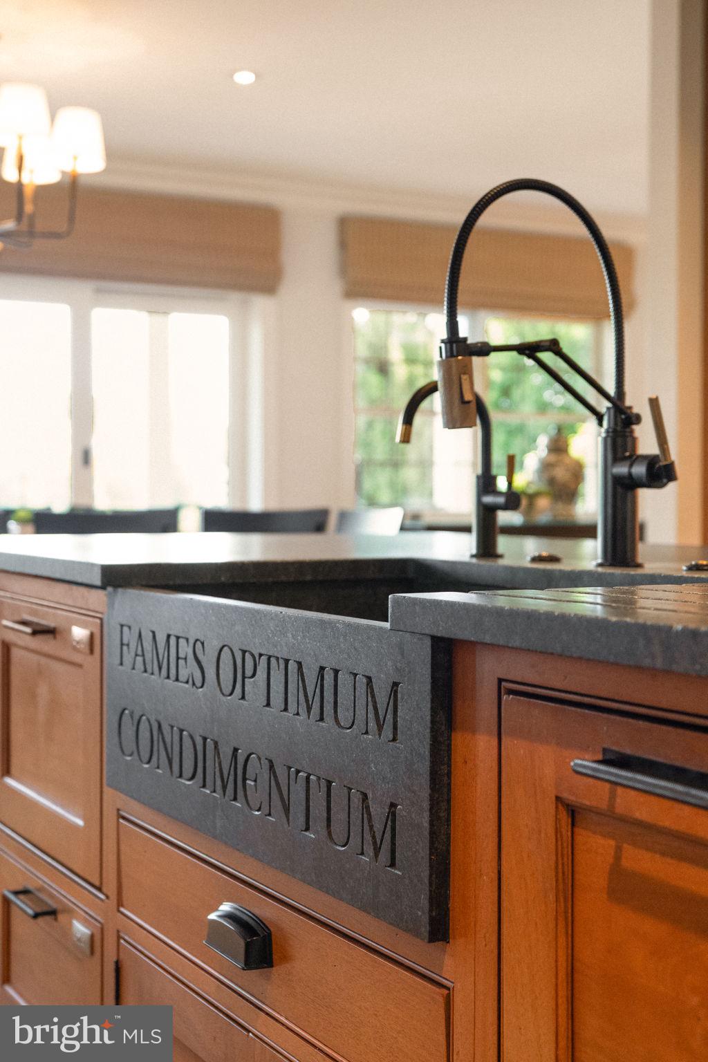 RIVERSTONE - Residential