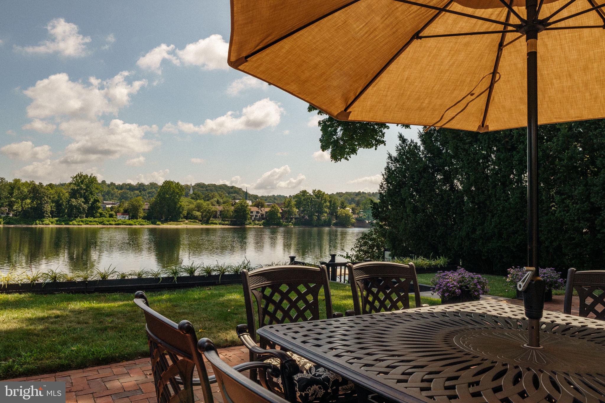 RIVERSTONE - Residential