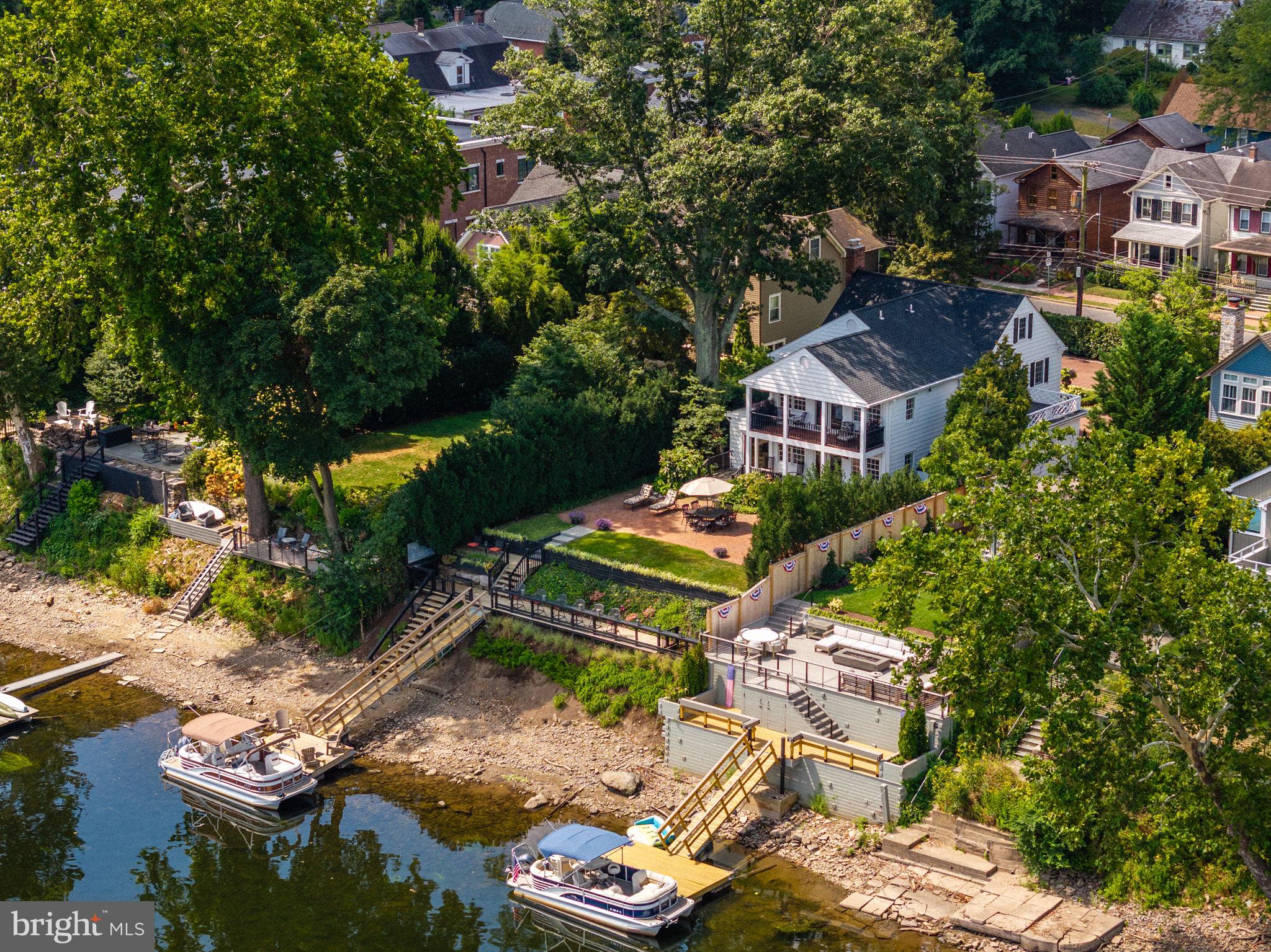 RIVERSTONE - Residential